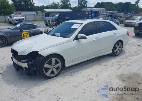 2010 Mercedes-Benz E 350 z USA, uszkodzony, nr VIN WDDHF5GBXAA113316